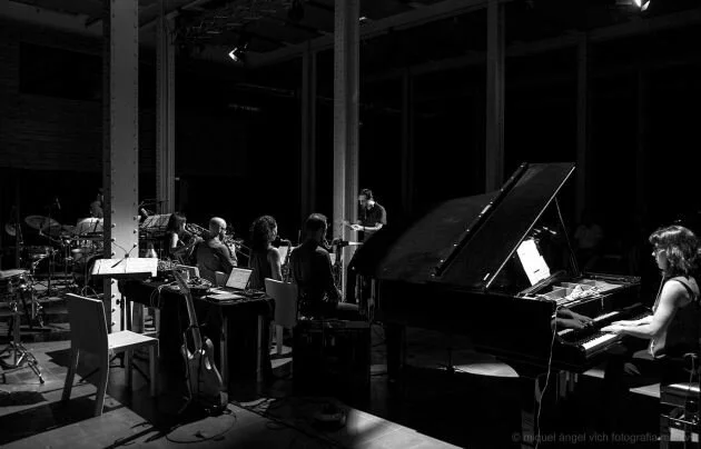 Less is More - Pablo Carrascosa